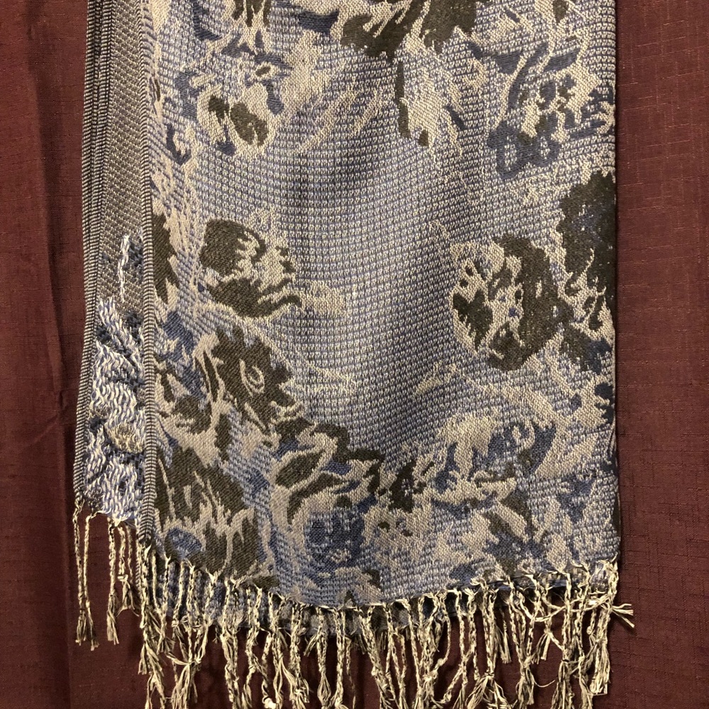 Scarf - Picture 2 of 2